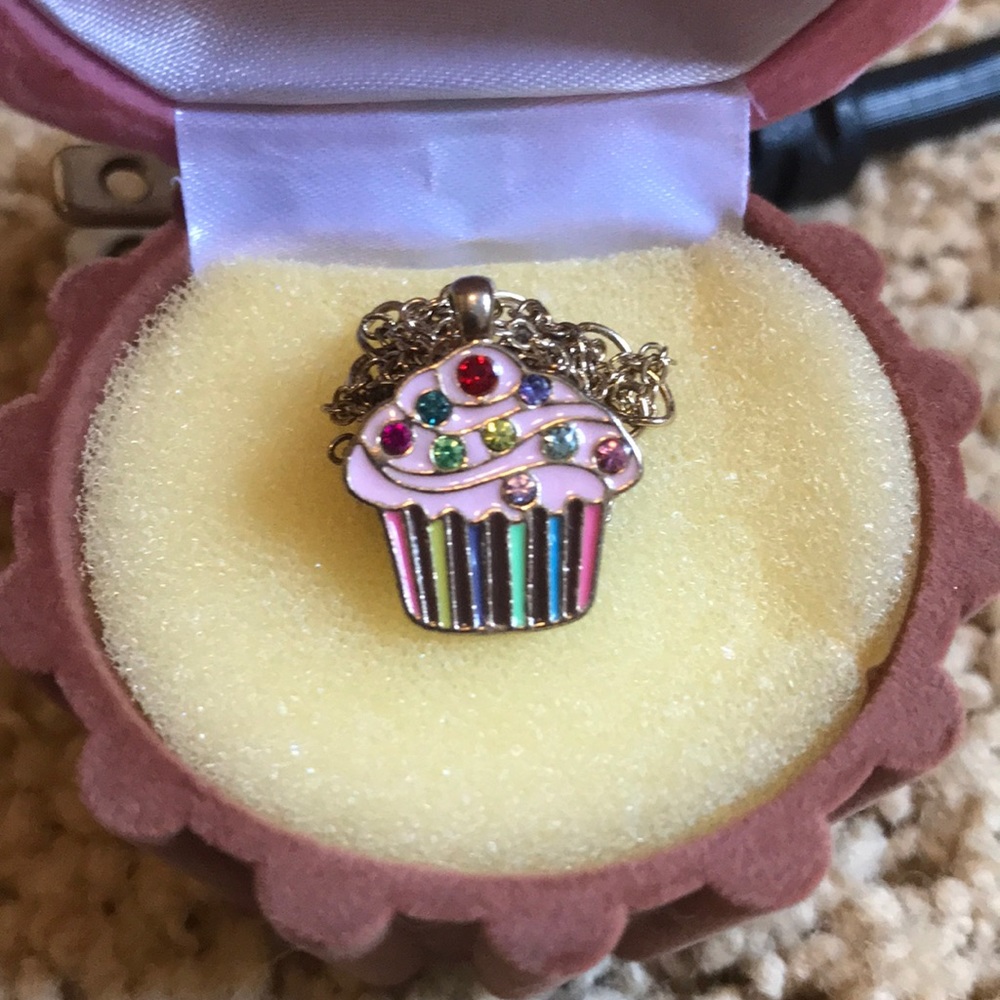 🧁Cupcake Necklace🧁